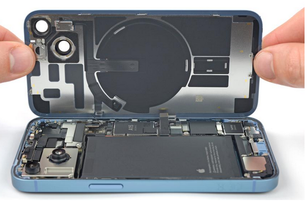 Display screen to Electric battery: Thorough iPhone Repair Solutions post thumbnail image