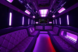Prom Night Extravaganza: Book Your Prom Limo Today post thumbnail image